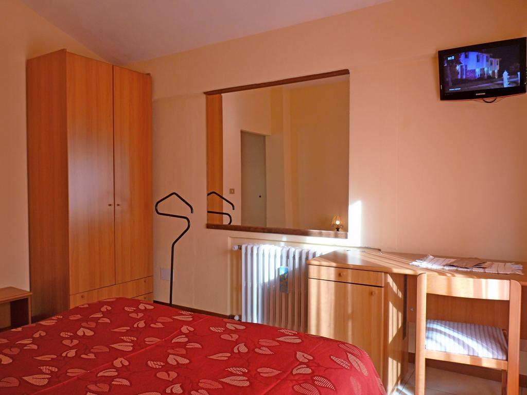 Hotel La Rosa Teglio Ruang foto