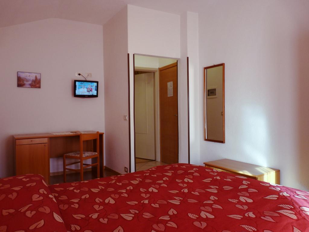 Hotel La Rosa Teglio Bagian luar foto