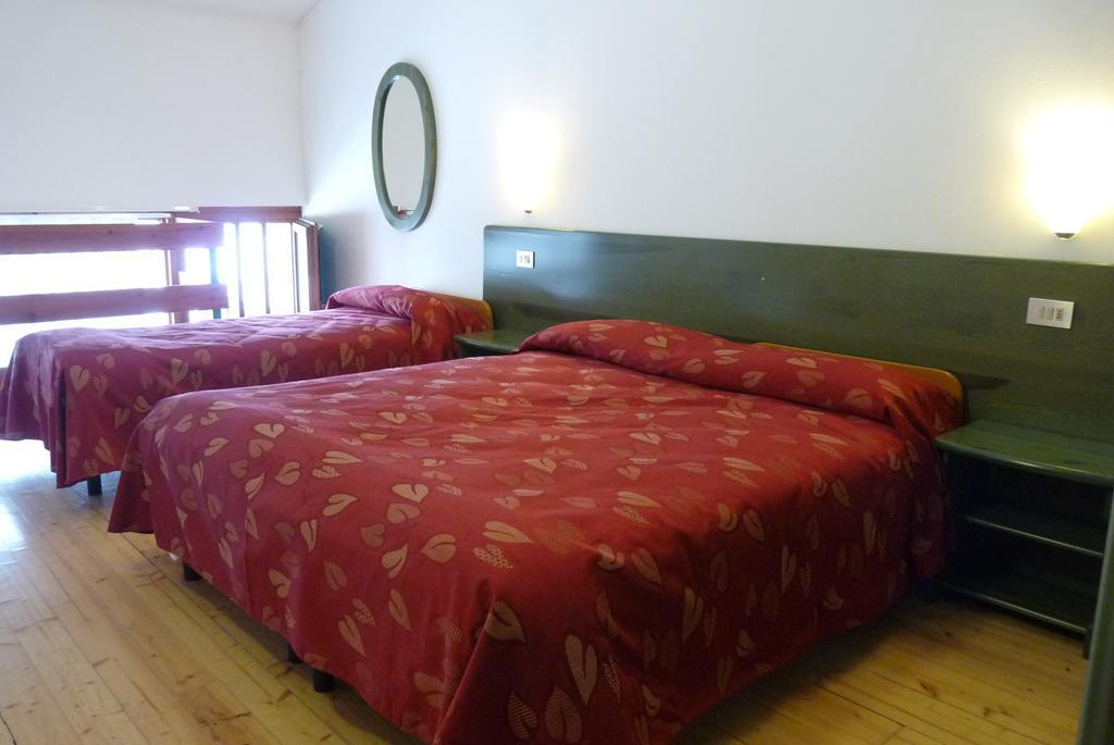 Hotel La Rosa Teglio Bagian luar foto