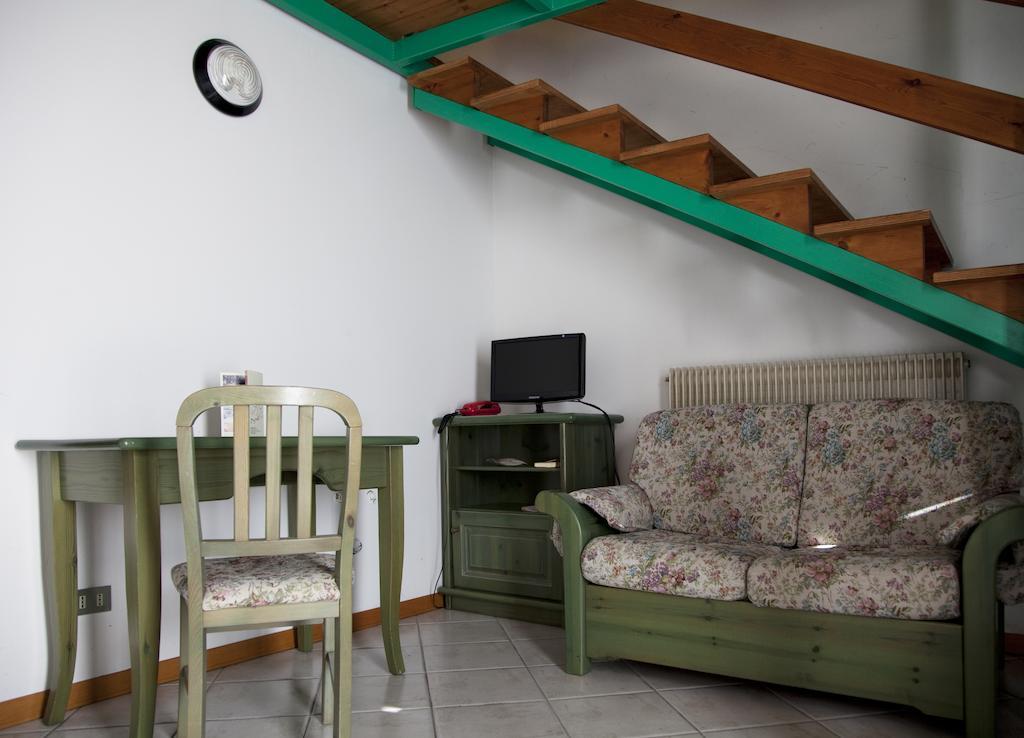 Hotel La Rosa Teglio Ruang foto