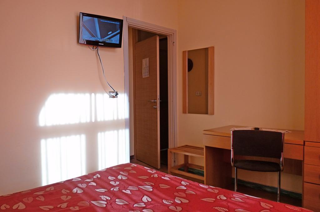 Hotel La Rosa Teglio Bagian luar foto