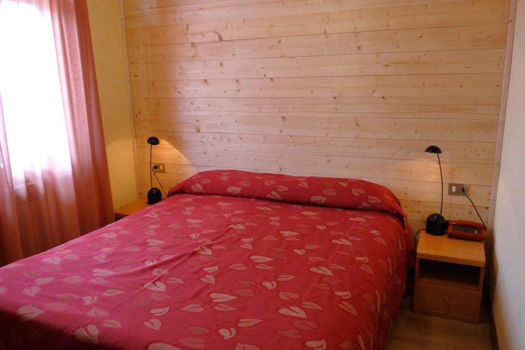 Hotel La Rosa Teglio Bagian luar foto